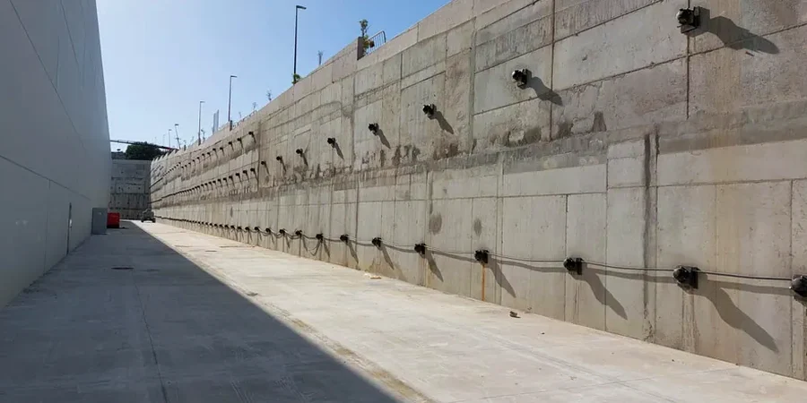 Active and Passive Anchor Design for Austin's Geotechnical Conditions